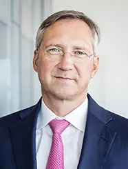 Portraitfoto: Dr. Bert Flossbach